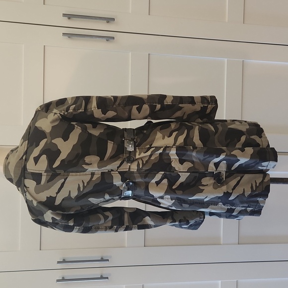 INC International Concepts Camouflage and sequin fitted Trench Coat size Small - Picture 4 of 6